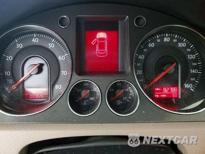 Zdjęcie 9 z 13 samochodu: 2006 VOLKSWAGEN PASSAT 2.0T LUXURY VIN:WVWEK73C66P169339 - miniatura