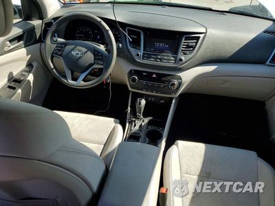Zdjęcie 8 z 12 samochodu: 2018 HYUNDAI TUCSON SE VIN:KM8J2CA45JU824423 - miniatura