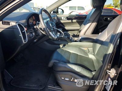 Zdjęcie 7 z 14 samochodu: 2021 PORSCHE CAYENNE COUPE VIN:WP1BA2AYXMDA42873 - miniatura