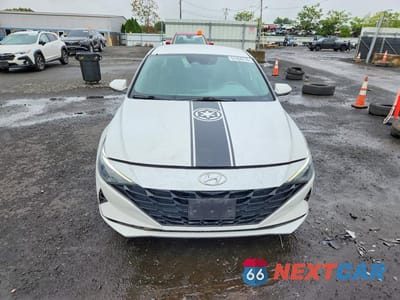 Piąte zdjęcie samochodu w środku: 2022 HYUNDAI ELANTRA SEL VIN:5NPLM4AG2NH071960 - miniatura