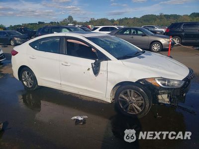 Czwarte zdjęcie samochodu z boku: 2017 HYUNDAI ELANTRA VALUE EDITION VIN:5NPD84LF3HH153391 - miniatura