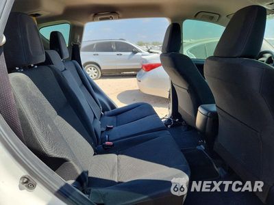 Zdjęcie 10 z 13 samochodu: 2018 TOYOTA RAV4 LE VIN:JTMZFREV1JJ188778 - miniatura
