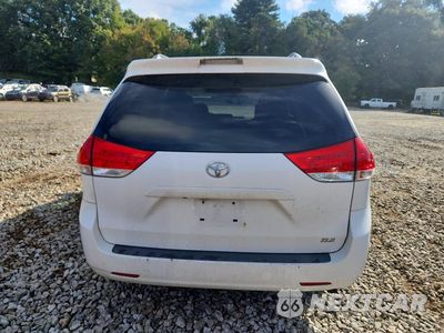 Zdjęcie 6 z 13 samochodu: 2011 TOYOTA SIENNA XLE 8-PASSENGER VIN:5TDYK3DC0BS001815 - miniatura