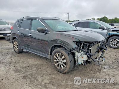 Czwarte zdjęcie samochodu z boku: 2017 NISSAN ROGUE SV VIN:KNMAT2MV6HP565918 - miniatura