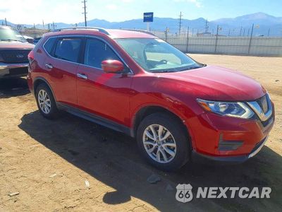 Czwarte zdjęcie samochodu z boku: 2017 NISSAN ROGUE SV VIN:JN8AT2MV8HW285704 - miniatura