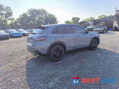 Czwarte zdjęcie samochodu z boku: 2026 HONDA HR-V SPORT VIN:3CZRZ2H53TM739206 - miniatura