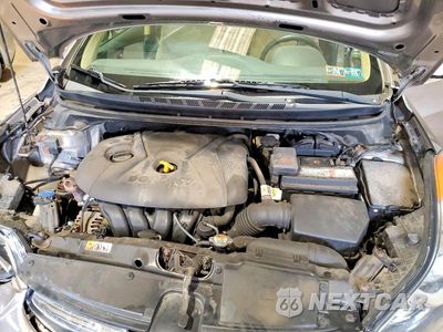 Zdjęcie 11 z 12 samochodu: 2013 HYUNDAI ELANTRA GLS VIN:5NPDH4AE1DH189469 - miniatura