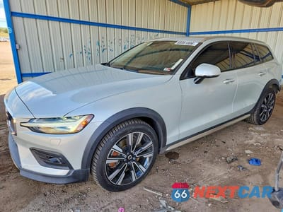 2020 VOLVO V60 CROSS COUNTRY T5 MOMENTUM YV4102WK7L1030195 - główne zdjęcie licytacji z USA - miniatura