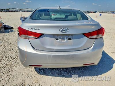 Zdjęcie 6 z 12 samochodu: 2013 HYUNDAI ELANTRA GLS VIN:KMHDH4AE8DU731667 - miniatura