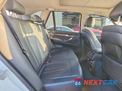 Zdjęcie 11 z 14 samochodu: 2016 BMW X5 XDR40E VIN:5UXKT0C58G0S79150 - miniatura