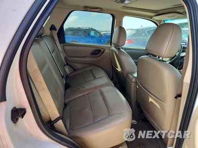 Zdjęcie 11 z 13 samochodu: 2006 FORD ESCAPE XLT VIN:1FMYU93196KC42651 - miniatura