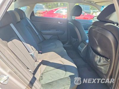 Zdjęcie 10 z 12 samochodu: 2016 KIA OPTIMA LX VIN:5XXGT4L30GG024052 - miniatura