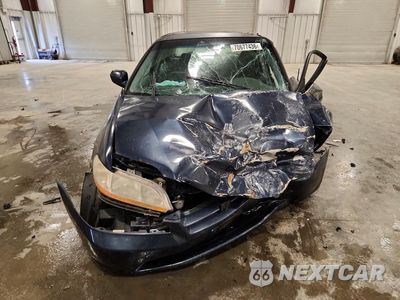 Piąte zdjęcie samochodu w środku: 2000 HONDA ACCORD EX VIN:1HGCG5659YA087297 - miniatura