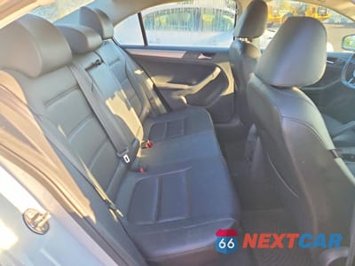 Zdjęcie 10 z 12 samochodu: 2017 VOLKSWAGEN JETTA SE VIN:3VWDB7AJ1HM223830 - miniatura