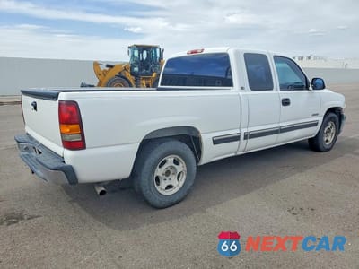 Trzecie zdjęcie samochodu z tyłu: 2001 CHEVROLET SILVERADO C1500 VIN:1GCEC19V31Z150456 - miniatura
