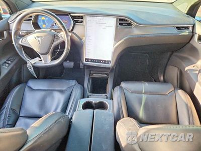 Zdjęcie 8 z 13 samochodu: 2017 TESLA MODEL X VIN:5YJXCAE28HF060238 - miniatura