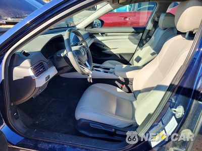 Zdjęcie 7 z 12 samochodu: 2019 HONDA ACCORD LX VIN:1HGCV1F17KA000760 - miniatura