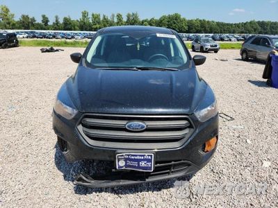 Piąte zdjęcie samochodu w środku: 2018 FORD ESCAPE S VIN:1FMCU0F76JUD08365 - miniatura