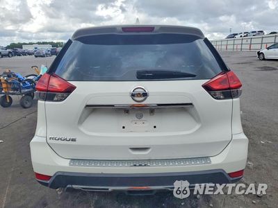 Zdjęcie 6 z 12 samochodu: 2018 NISSAN ROGUE S VIN:5N1AT2MT0JC827505 - miniatura