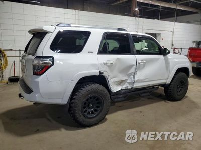 Trzecie zdjęcie samochodu z tyłu: 2020 TOYOTA 4RUNNER SR5 PREMIUM VIN:JTEBU5JR3L5758490 - miniatura