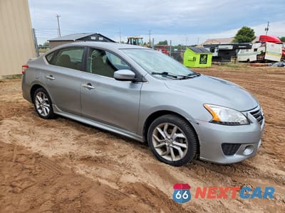 Czwarte zdjęcie samochodu z boku: 2014 NISSAN SENTRA SR VIN:3N1AB7AP5EL627339 - miniatura
