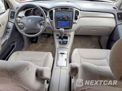 Zdjęcie 8 z 13 samochodu: 2002 TOYOTA HIGHLANDER BASE VIN:JTEGD21A820034028 - miniatura
