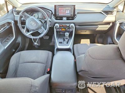 Zdjęcie 8 z 13 samochodu: 2019 TOYOTA RAV4 XLE VIN:JTMP1RFV5KD007184 - miniatura