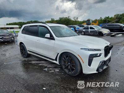 Czwarte zdjęcie samochodu z boku: 2023 BMW X7 XDRIVE40I VIN:5UX23EM0XP9P23138 - miniatura
