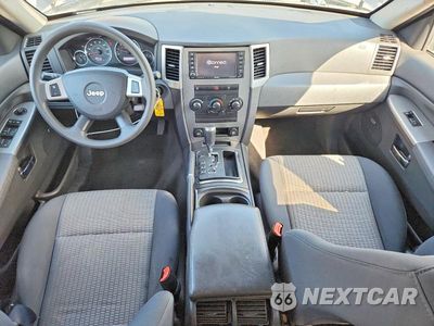 Zdjęcie 8 z 13 samochodu: 2010 JEEP GRAND CHEROKEE LARED VIN:1J4PS4GK1AC136820 - miniatura