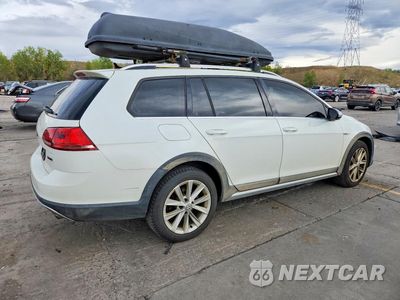 Trzecie zdjęcie samochodu z tyłu: 2017 VOLKSWAGEN GOLF ALLTRACK S VIN:3VWM17AU1HM530654 - miniatura