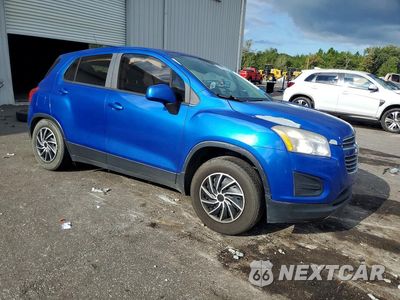 Czwarte zdjęcie samochodu z boku: 2016 CHEVROLET TRAX LS VIN:KL7CJKSB2GB685697 - miniatura