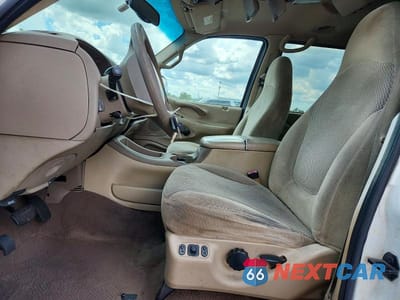 Zdjęcie 7 z 13 samochodu: 2000 FORD EXPEDITION XLT VIN:1FMRU15L0YLB51169 - miniatura
