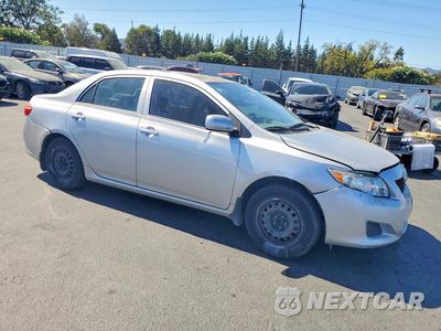 Czwarte zdjęcie samochodu z boku: 2009 TOYOTA COROLLA LE VIN:1NXBU40EX9Z127873 - miniatura