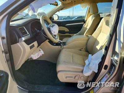 Zdjęcie 7 z 14 samochodu: 2015 TOYOTA HIGHLANDER LE PLUS VIN:5TDBKRFH3FS109076 - miniatura