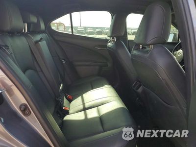 Zdjęcie 10 z 12 samochodu: 2021 LEXUS UX 250H VIN:JTHP9JBHXM2043363 - miniatura