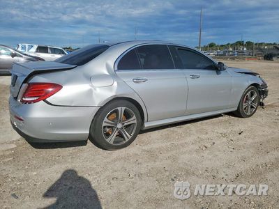Trzecie zdjęcie samochodu z tyłu: 2017 MERCEDES-BENZ E 300 VIN:WDDZF4JB3HA111280 - miniatura