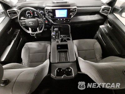 Zdjęcie 8 z 12 samochodu: 2022 TOYOTA TUNDRA SR5 VIN:5TFLA5DB9NX022015 - miniatura