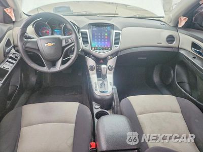 Zdjęcie 8 z 12 samochodu: 2015 CHEVROLET CRUZE LS VIN:1G1PA5SG0F7153862 - miniatura