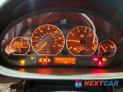 Zdjęcie 9 z 13 samochodu: 2004 BMW 3ER XI VIN:WBAEW53404PG11630 - miniatura