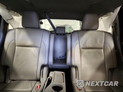 Zdjęcie 10 z 14 samochodu: 2019 TOYOTA HIGHLANDER XLE VIN:5TDJZRFH0KS589708 - miniatura