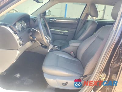 Zdjęcie 7 z 12 samochodu: 2005 CHRYSLER 300 TOURING VIN:2C3JA53G45H134024 - miniatura