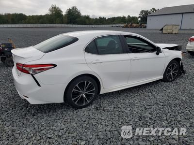 Trzecie zdjęcie samochodu z tyłu: 2018 TOYOTA CAMRY SE VIN:4T1B11HK4JU616422 - miniatura