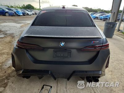 Zdjęcie 6 z 12 samochodu: 2025 BMW M5 VIN:WBS83FK02SCT94024 - miniatura