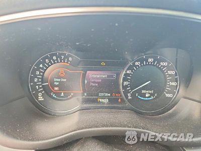 Zdjęcie 9 z 13 samochodu: 2016 LINCOLN MKC SELECT VIN:5LMCJ2D91GUJ19623 - miniatura