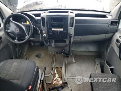 Zdjęcie 8 z 13 samochodu: 2015 MERCEDES-BENZ SPRINTER 2500 DELIVERY VAN VIN:WD3PE8DB7FP134847 - miniatura