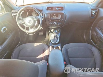 Zdjęcie 8 z 13 samochodu: 2017 KIA SOUL BASE VIN:KNDJN2A21H7480313 - miniatura
