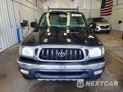 Piąte zdjęcie samochodu w środku: 2004 TOYOTA TACOMA V6 VIN:5TEWN72N64Z391612 - miniatura