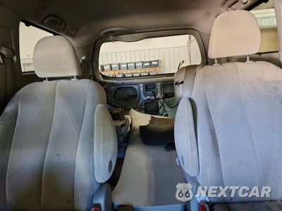 Zdjęcie 10 z 13 samochodu: 2011 TOYOTA SIENNA LE VIN:5TDKK3DC0BS006616 - miniatura