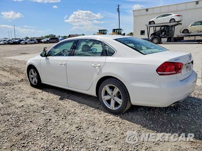 Drugie zdjęcie samochodu z przodu: 2012 VOLKSWAGEN PASSAT SE VIN:1VWBP7A31CC043672 - miniatura