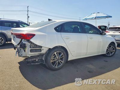 Trzecie zdjęcie samochodu z tyłu: 2023 KIA FORTE LXS VIN:3KPF24ADXPE654812 - miniatura